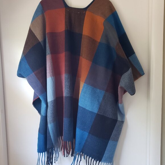 Sonoma Shawl/Wrap/Ruana- one size fits all - Picture 2 of 12